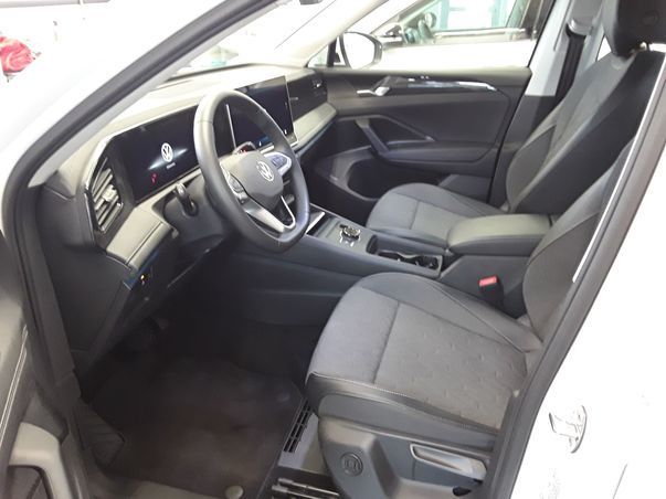 Fahrzeugabbildung Volkswagen Tiguan eTSI Life DSG LED AHK Navi AID ACC RFK SH