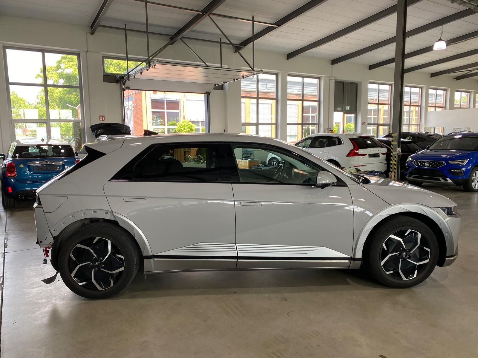 Fahrzeugabbildung Hyundai IONIQ 5 Uniq/Leder/360/HUD/DIS/77 kw/h