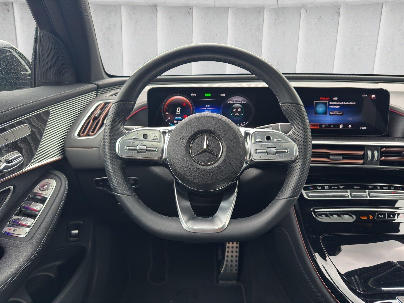Mercedes-Benz EQC 400 4M AMG Schiebedach MULTIBEAM DISTRONIC