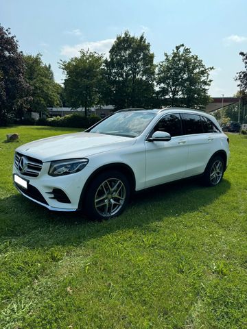 Mercedes-Benz GLC250d-4MATIC-9G TRONIC-AMG LINE-PANO-KAMERA