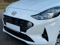 Fahrzeugabbildung Hyundai i10 1.2 Trend *Sitzhzg*Lenkradhzg*Spurhalte*PDC*