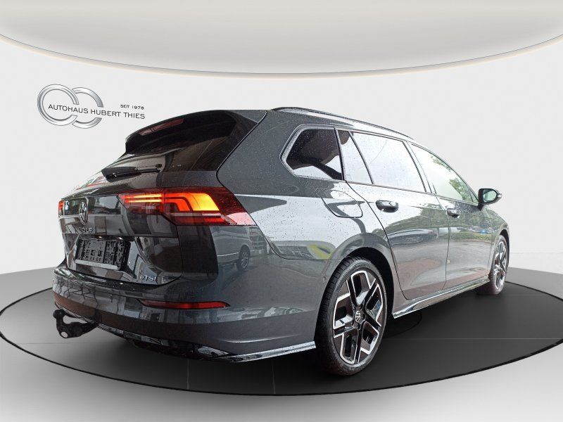Fahrzeugabbildung Volkswagen Golf Var. VIII  1.5 eTSI DSG R-Line