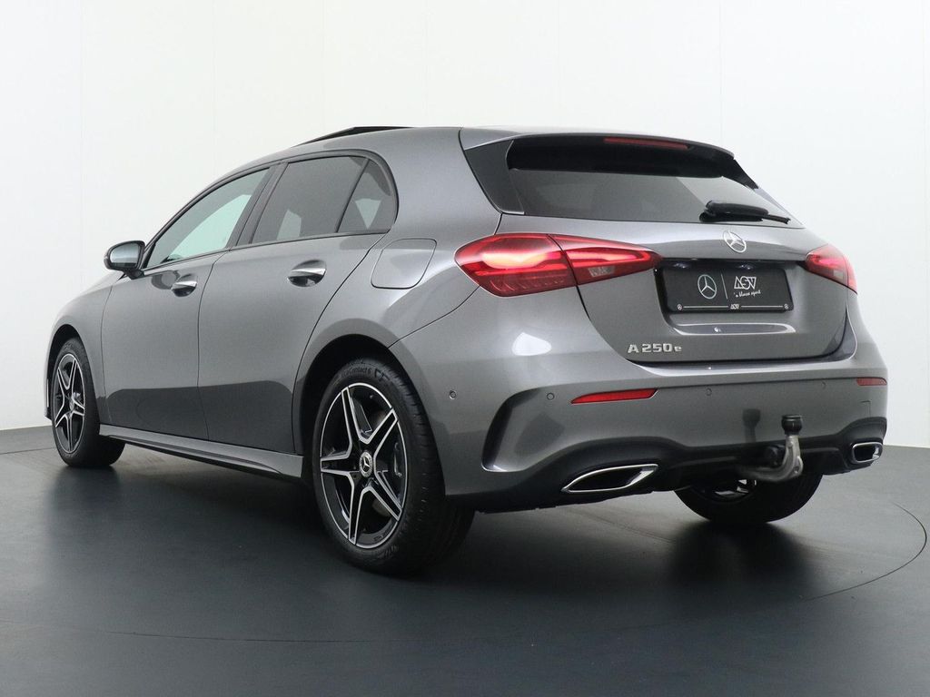 Mercedes-Benz A 250 e Star Edition AMG Line | Panorama - Schie