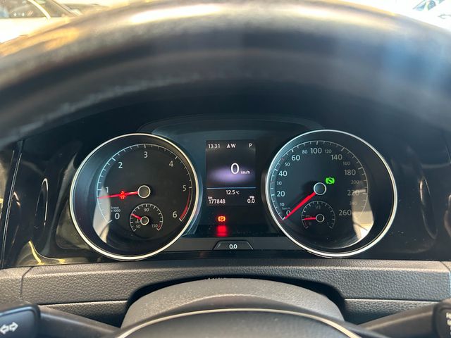 Volkswagen Golf VII Lim. Allstar BMT *Navi*