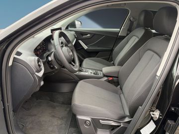 Audi Q2 35 TFSI Advanced KAMERALEDTEMPOMAT