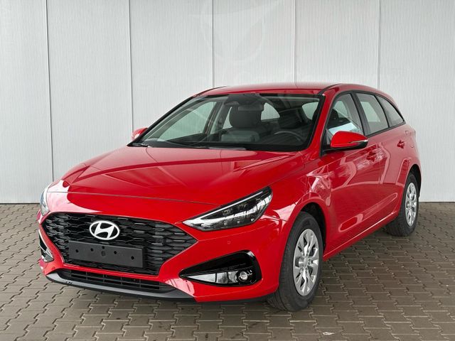 Hyundai i30 WG Comfort 1.5 GDI 6MT / LED Navi PDC V.+...