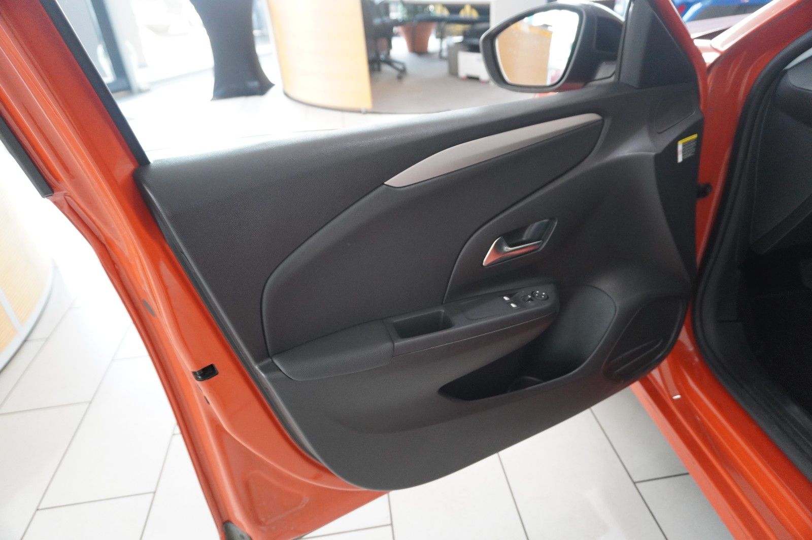 Fahrzeugabbildung Opel Corsa-e F EDITION 7KW NAVI/VIRT/TEMP/DAB/WÄRMEP.