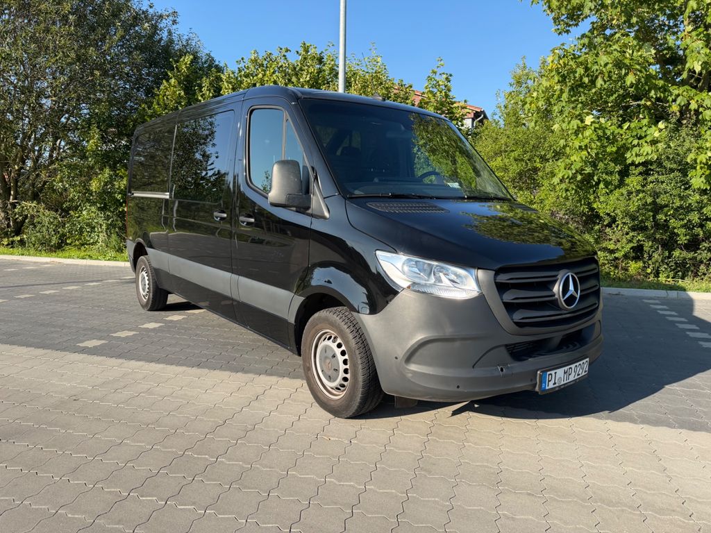 Image of Mercedes-Benz Sprinter