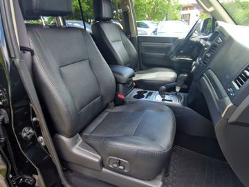 Mitsubishi Pajero 3.2 DI-D Edition 30 (200PS) AllradAHK