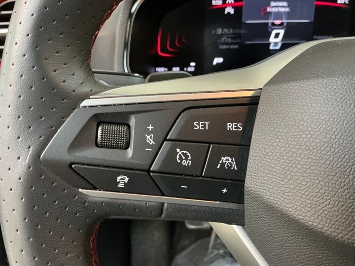 Fahrzeugabbildung SEAT Ibiza FR TSI DSG *Cam*LED*PDC*APP*Sitzhzg*ACC*