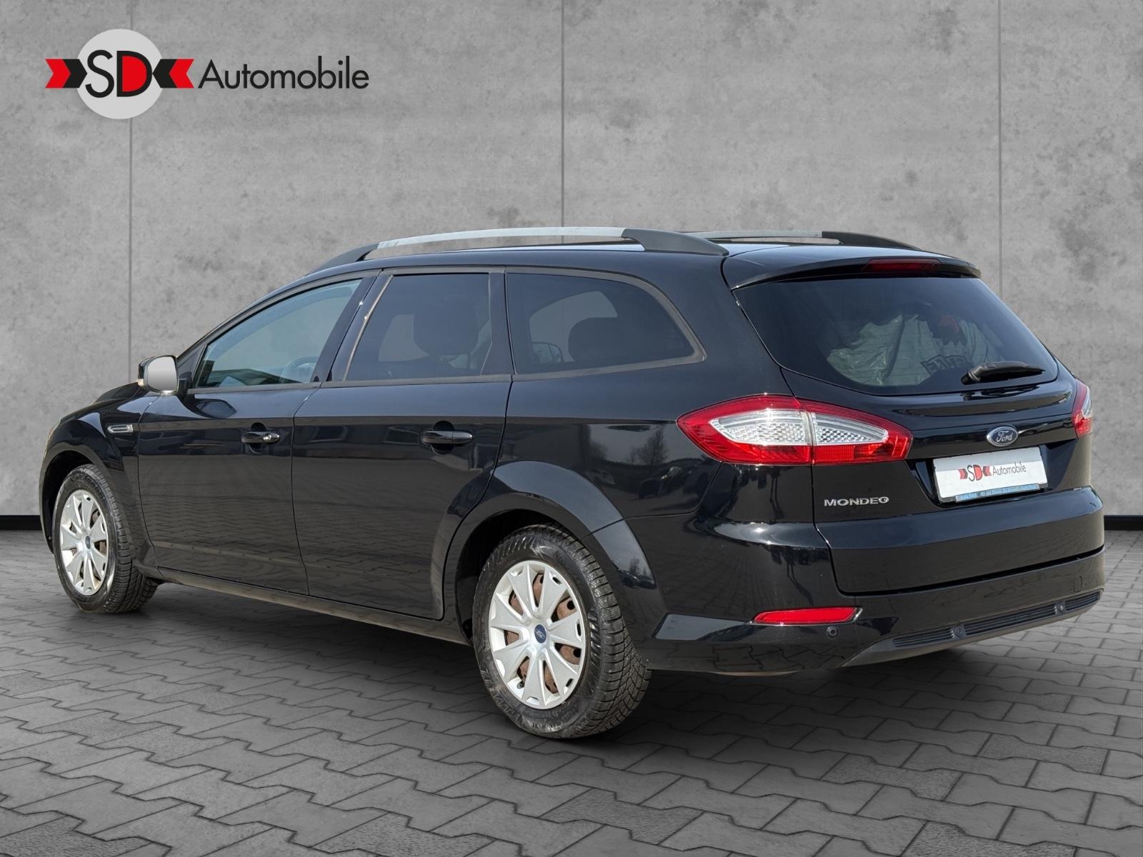 Ford Mondeo 2011 — салон