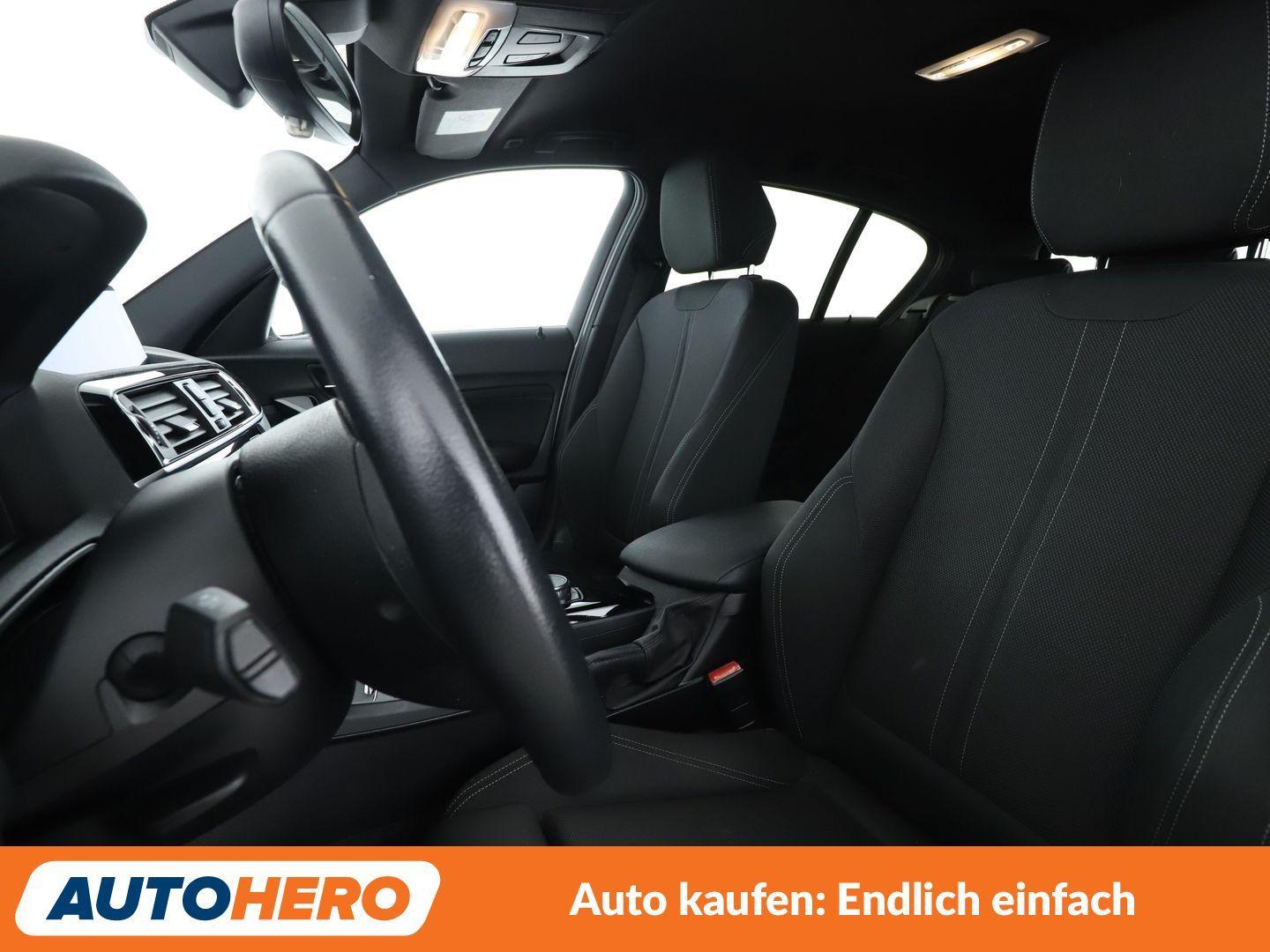 BMW 118i Edition Sport Line Shadow Aut.*NAVI*LED*PDC