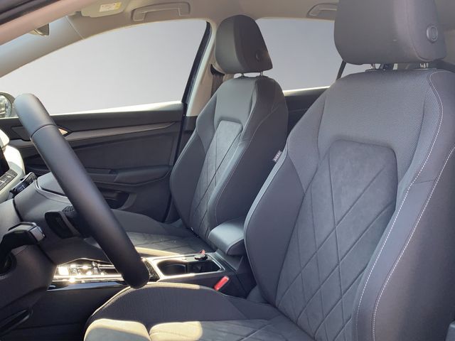 Golf VIII 1.5 eTSI Style PDC SHZ NAVI LED ACC