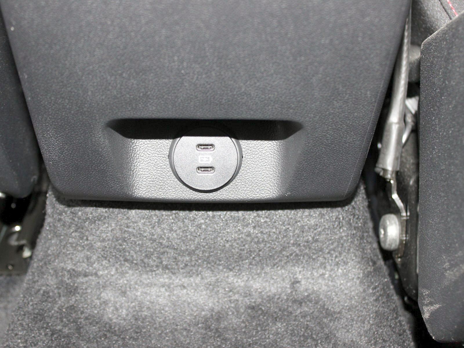 Fahrzeugabbildung Ford Focus ST-Line X 1,0 EcoBoost Mild-Hybrid