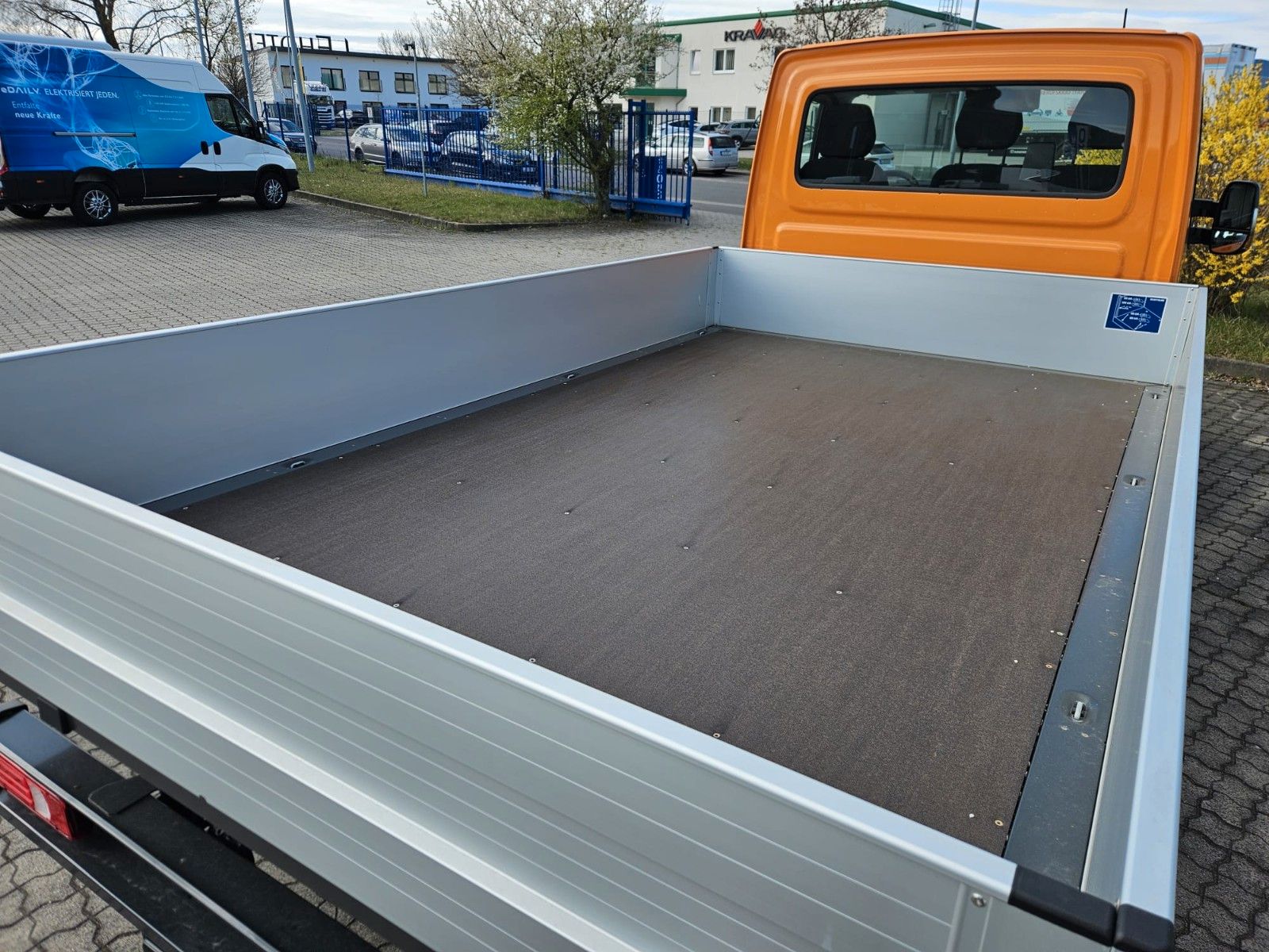 Fahrzeugabbildung Iveco eDaily 35S14E Pritsche