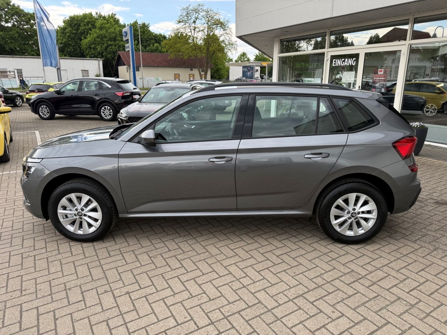 Fahrzeugabbildung SKODA Kamiq Selection el.AHK DigCoc LED CarPlay Winter