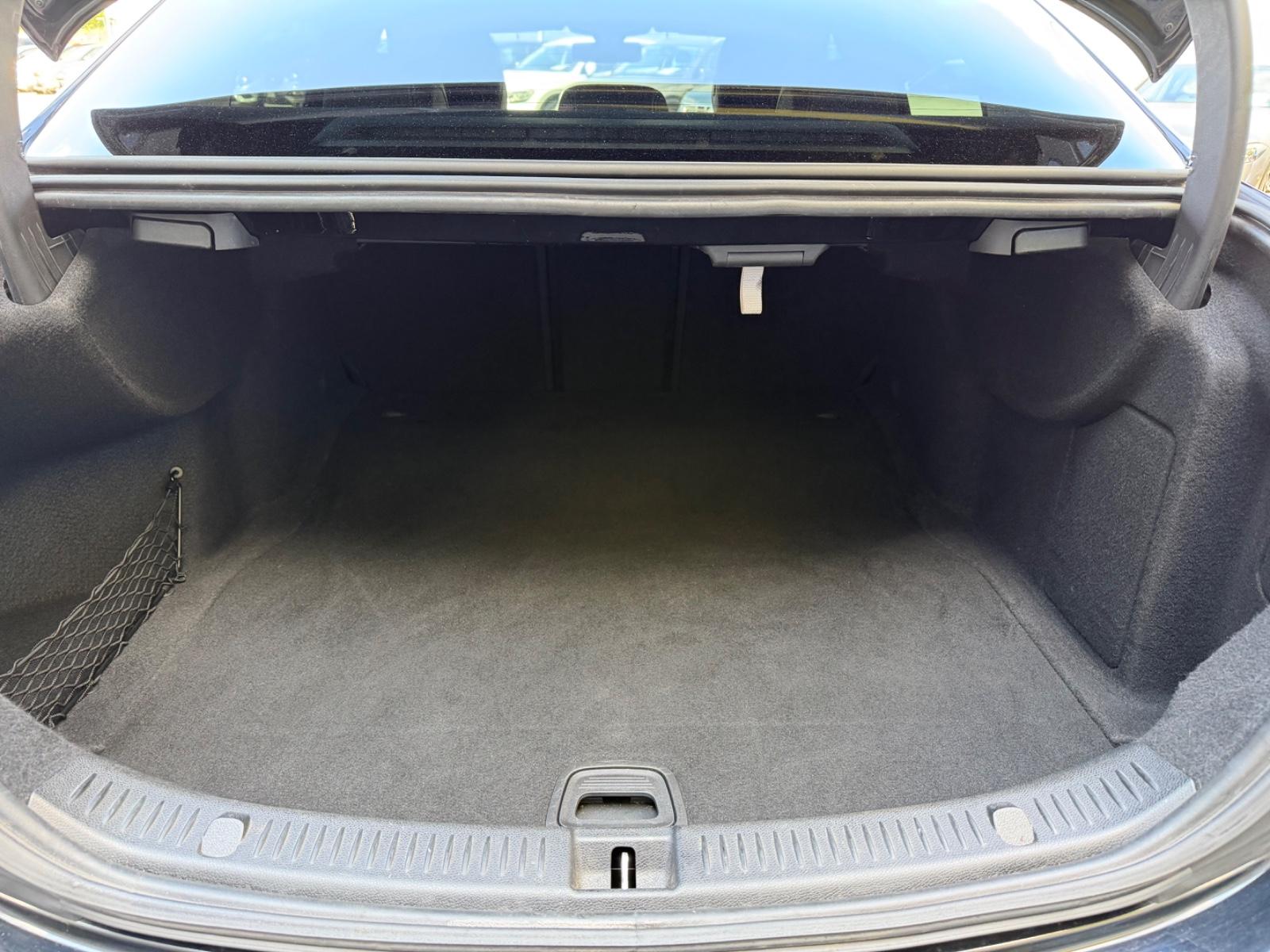Mercedes-Benz E 220 d/AUTOMATIK/LED/LEDER/SHZ/NAVI/KAMERA