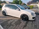 Volkswagen GTI Edition 30 - Volkswagen Golf: GTI Edition 30