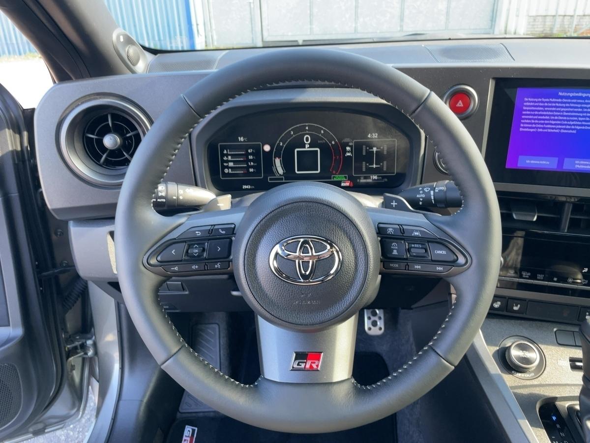 Toyota GR Yaris 1.6 Turbo GR 4x4 +JR-FELGEN+8-FACH+WINT