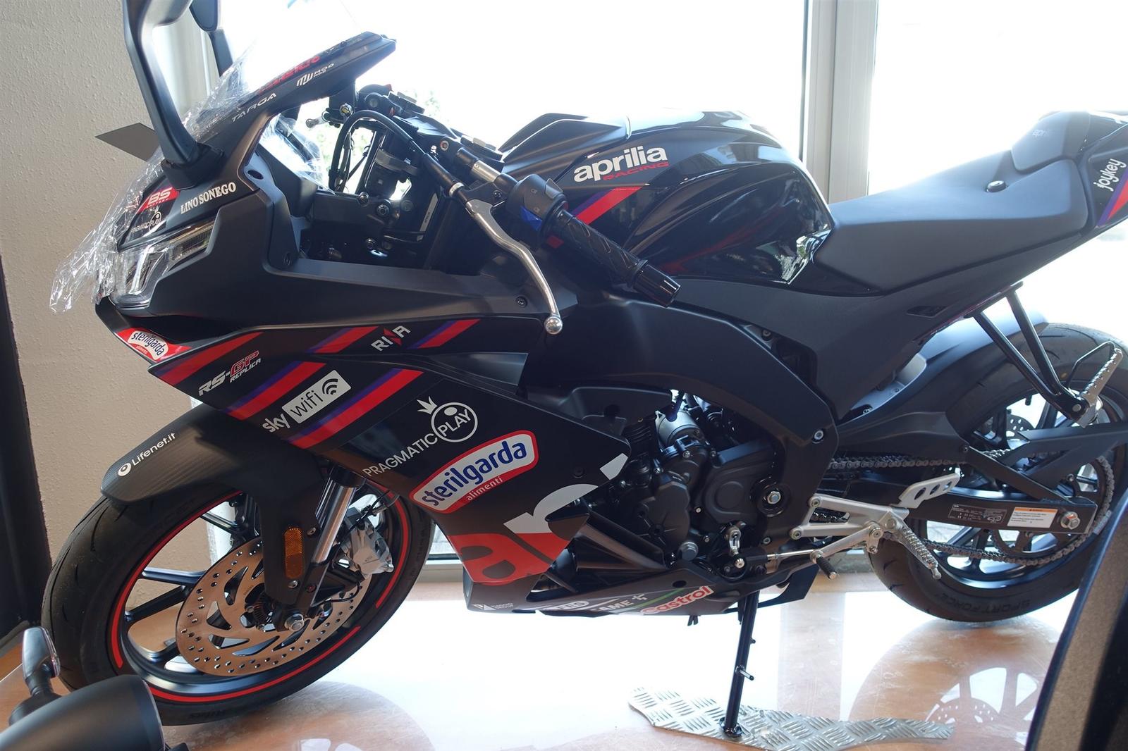 Aprilia RS 125 Replica