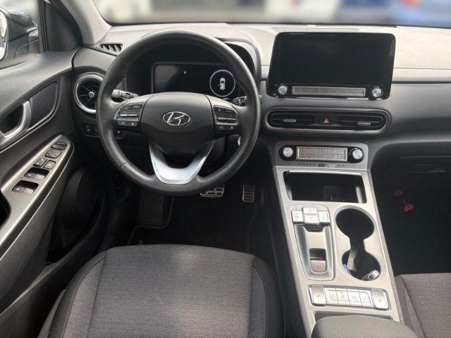 Fahrzeugabbildung Hyundai KONA MJ23 Trend Elektro 100KW NAVI+Dachlackierun