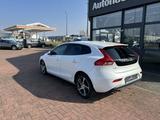 Volvo V40 Momentum - Volvo Gebrauchtwagen in Brandenburg an der Havel