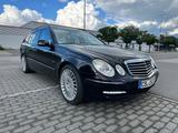 Mercedes-Benz E 280 T AVANTGARDE Avantgarde - Mercedes-Benz E 280: Avantgarde