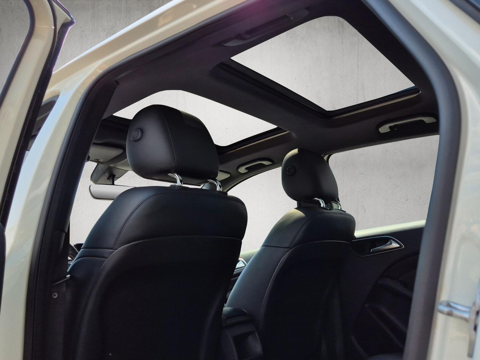 Mercedes-Benz B 180 Urban/Panorama/Amg 18"/Xenon/Navi
