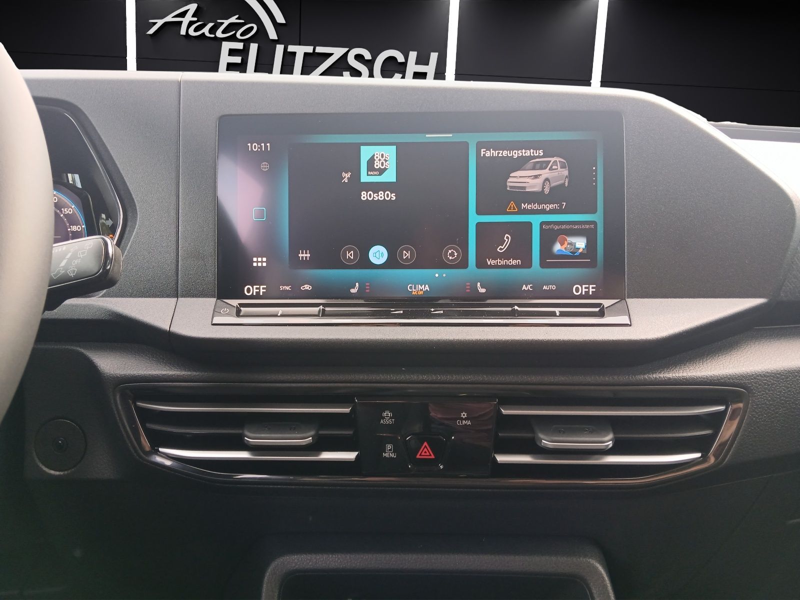 Fahrzeugabbildung Volkswagen Caddy TSI Life DSG CarPlay AID ACC RFK SH LM
