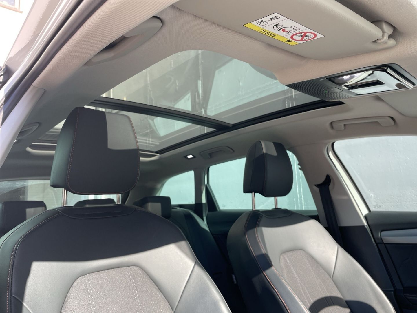 Leon Sportstourer 1.5 eTSI DSG AHK/Pano/Kamera/K