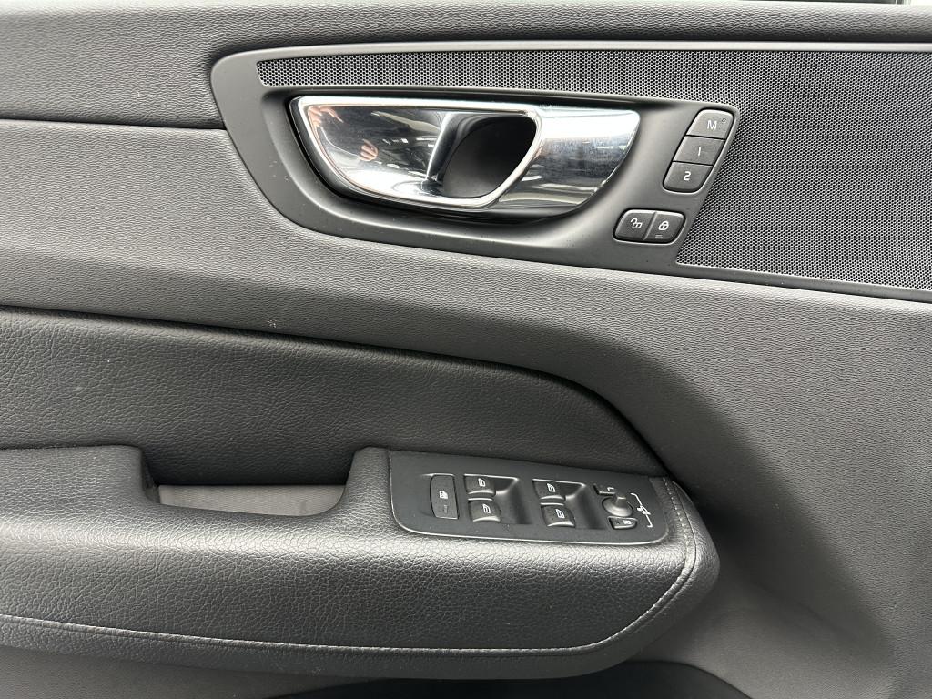 Volvo XC60 Inscription 2WD "1 HAND-NAVI-LEDER-SITZH"