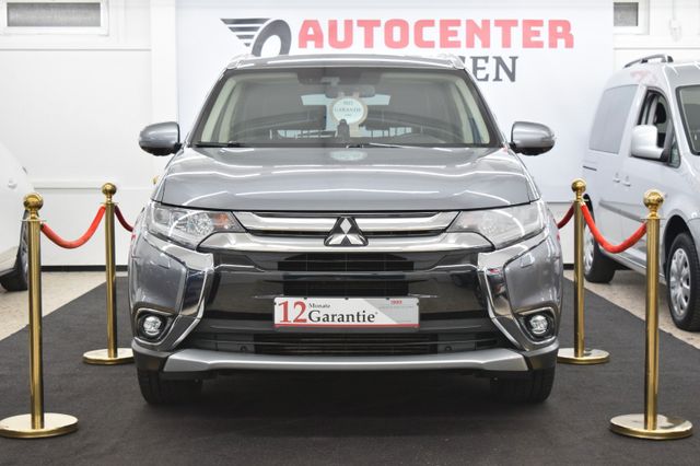 Mitsubishi Outlander Top 4WD*Automatik*Navi+360 Kam*7SITZE*