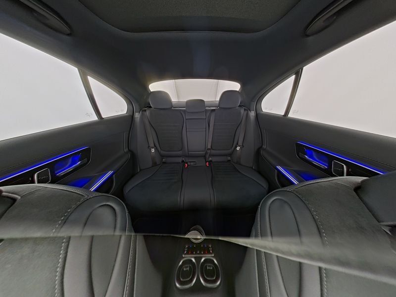 Fahrzeugabbildung Mercedes-Benz C 300 d AMG Plus*Pano*HUD*360°Digital*19"*Totwi*