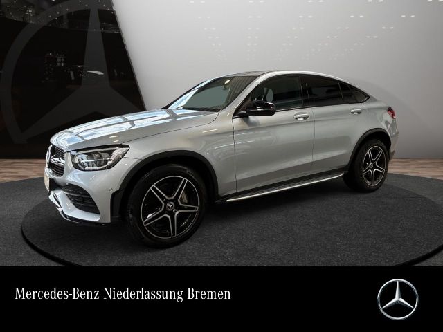 MERCEDES-BENZ GLC300 4M Cp AMG/Night/LED/Kam/Navi+/CarPlay/Amb