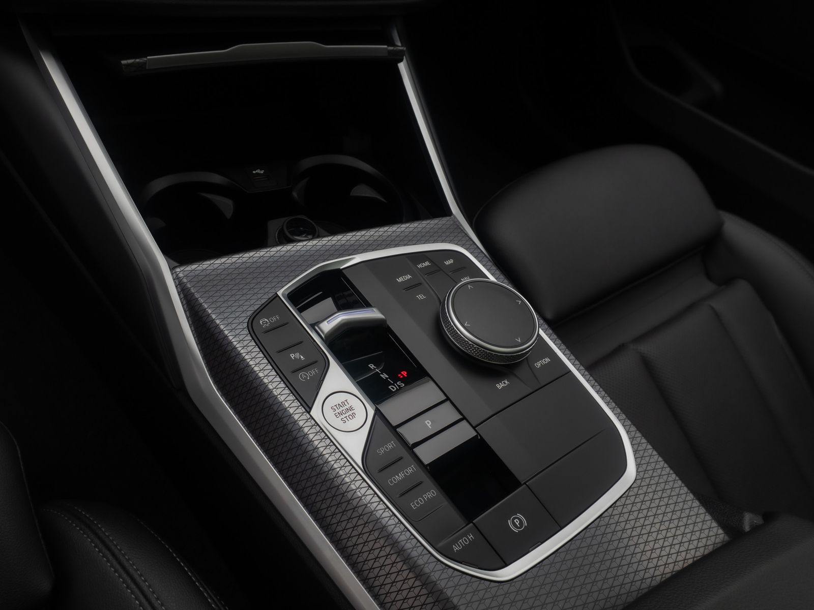 Fahrzeugabbildung BMW 320i M Sport DAB Kamera AHK Panorama HUD 19Zoll