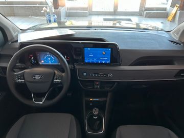 Ford Tourneo Courier Titanium Winterpaket 5JGarantie!