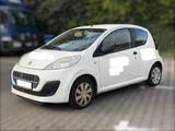 Peugeot 107 Access - Peugeot 107: Access