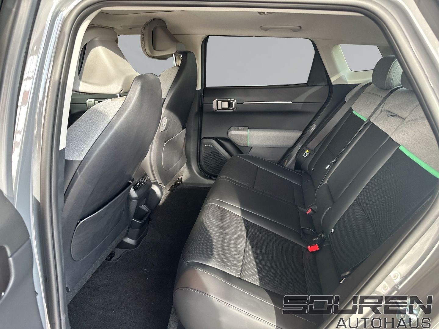 Fahrzeugabbildung Kia EV4 FASTBACK 81 EARTH **ALLE Pakete!!!**