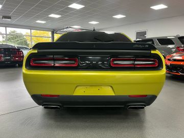 Dodge Challenger - 8