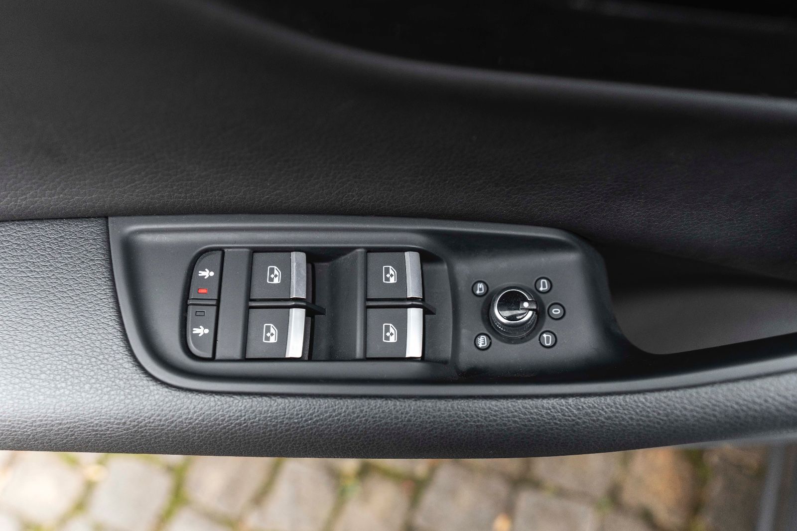 Fahrzeugabbildung Audi Q7 3.0 TFSI Quattro LED PANO NAV 7 SITZER BOSE