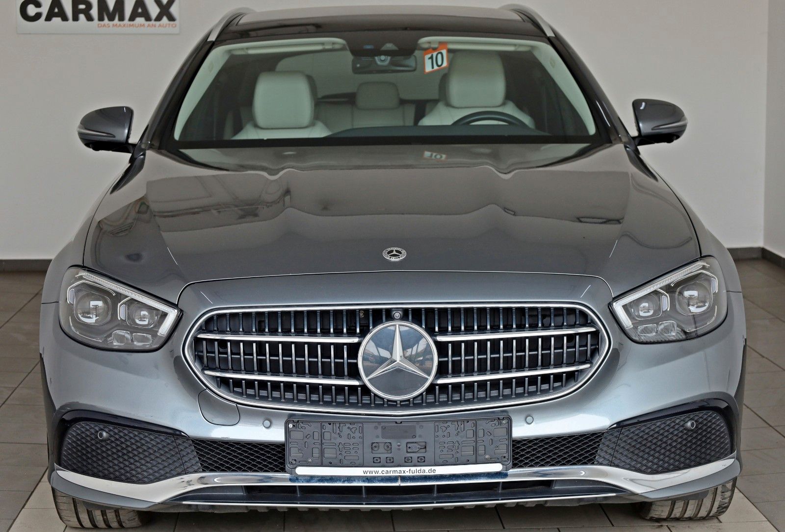 Fahrzeugabbildung Mercedes-Benz E 300de 4M T Avantgarde Leder,Navi,LED,PanoDach
