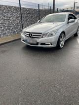 Mercedes-Benz E350 Coupé - Mercedes-Benz E 350 aus 2010: Coupe