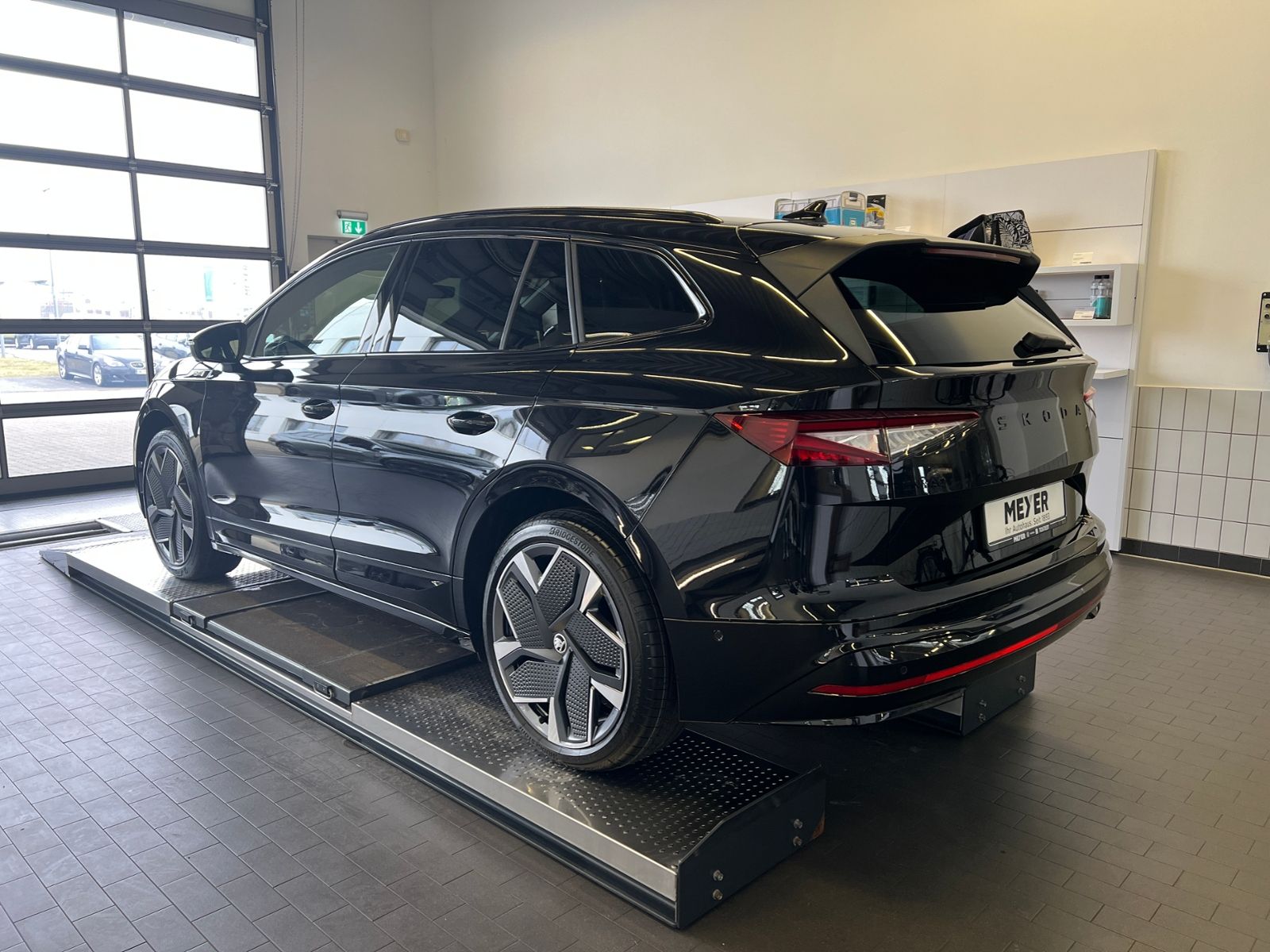 Fahrzeugabbildung SKODA Enyaq RS Lounge *AHK,Panoramadach,DCC*