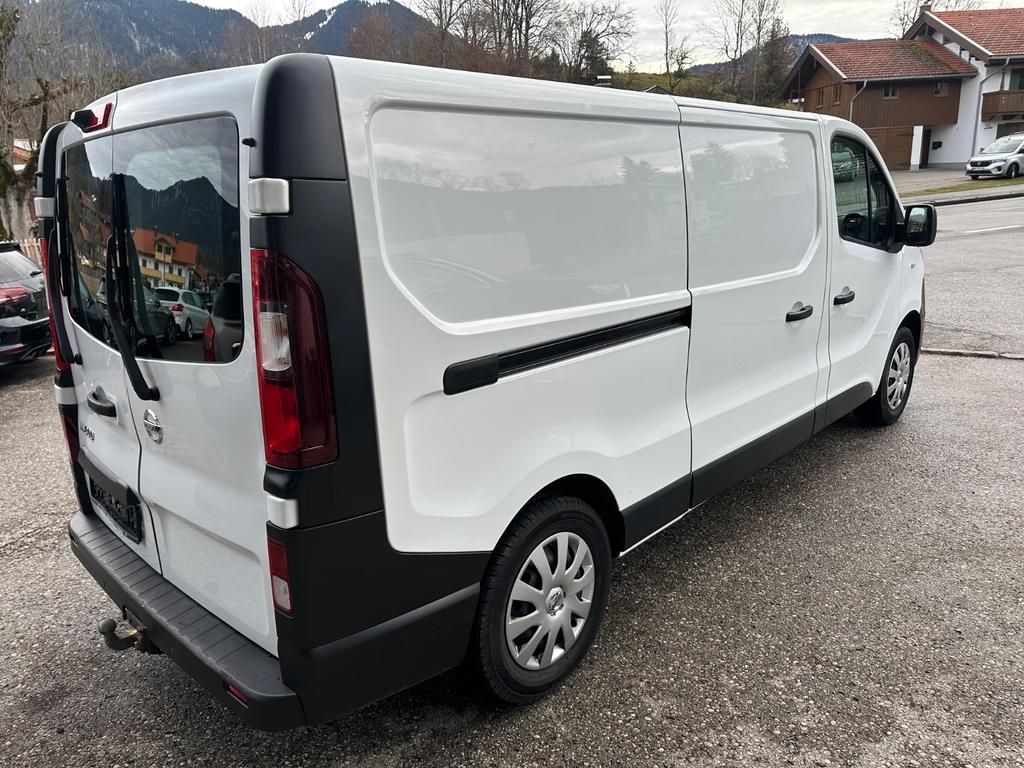 Nissan NV300