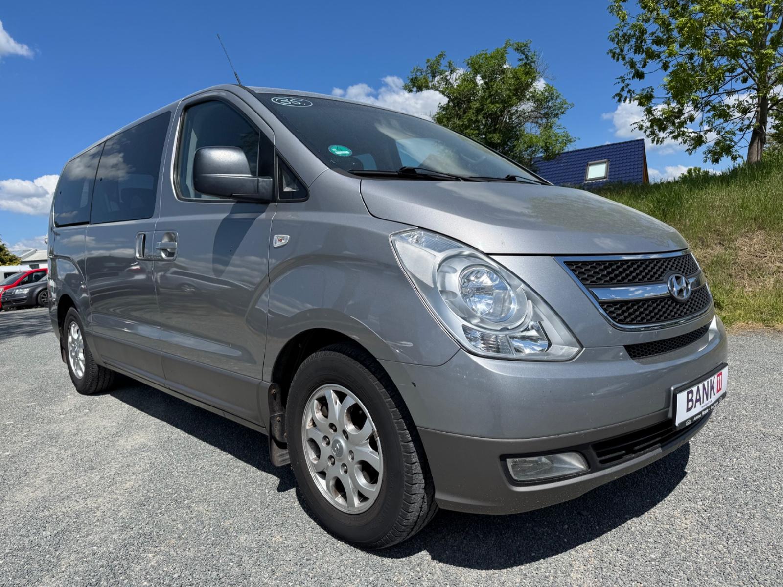Hyundai H-1 Travel 8-SITZ/KLIMA/PARKP/2x SCHIEBETÜR/AHK