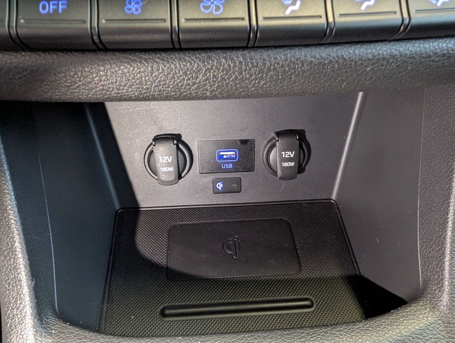 Fahrzeugabbildung Hyundai i30 1.5 T-GDI DCT N-Line LED Cam Pano Keyless 18
