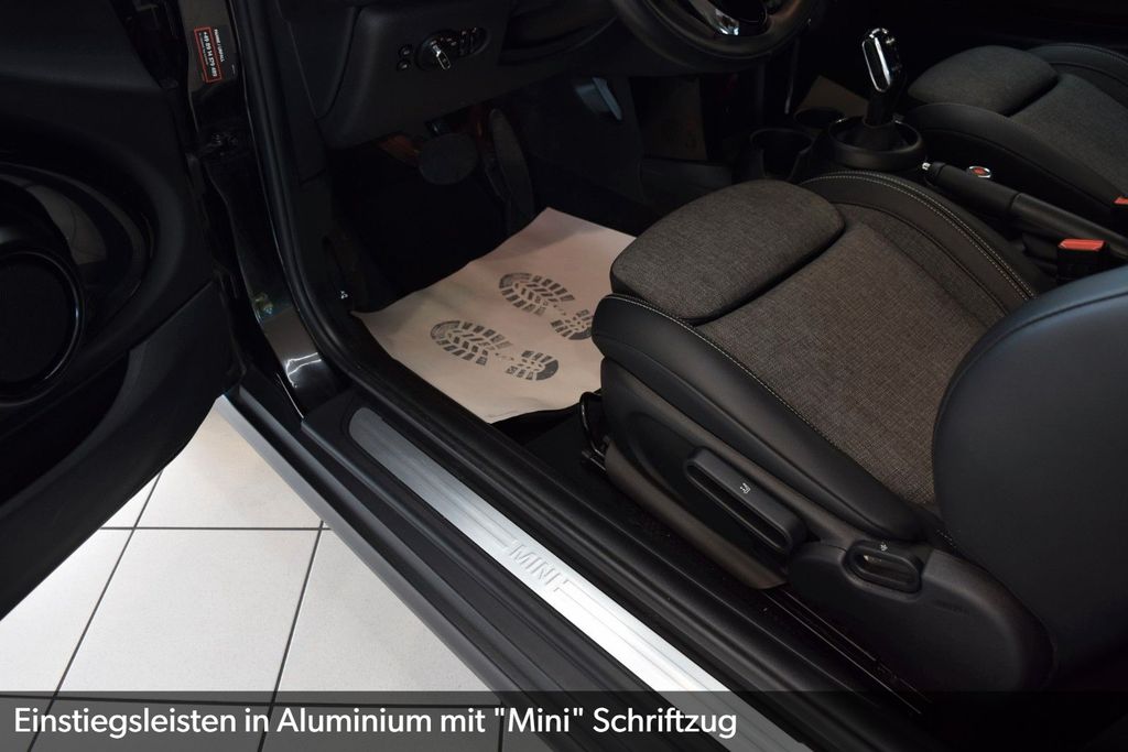 MINI ONE (F56)~Automatik~Teilleder~Chili~LED~Klimaaut MINI ONE (F56)~Automatik~Teilleder~Chili~LED~Klimaaut