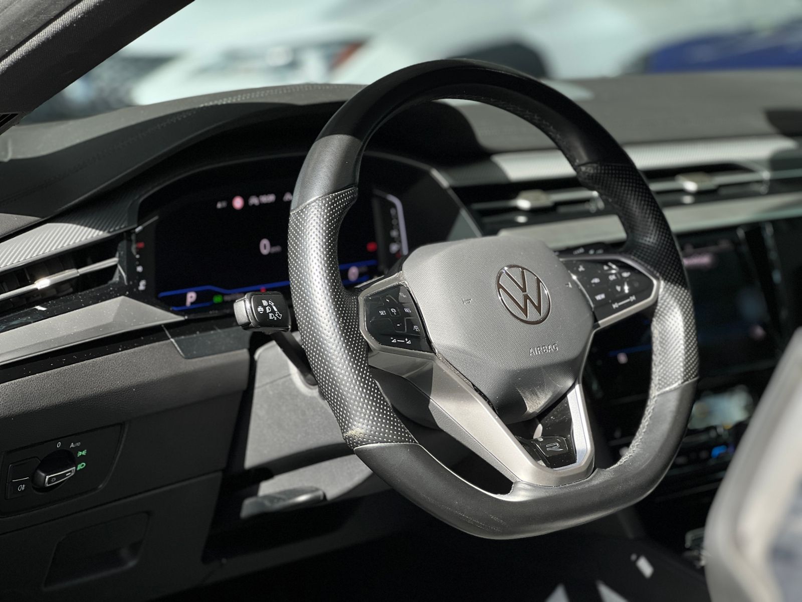 Fahrzeugabbildung Volkswagen Arteon R-Line Massage SHZ NAVI Full Link