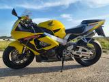 Honda CBR 900 929 RR Fireblade - HONDA CBR 900 RR FIREBLADE