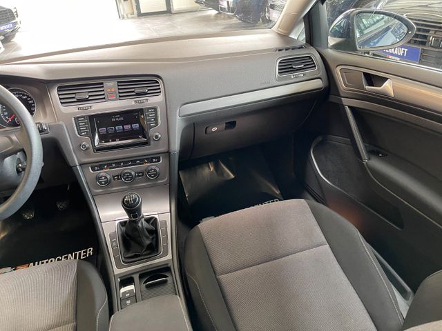 Volkswagen Golf VII Variant Trendline BlueTDI
